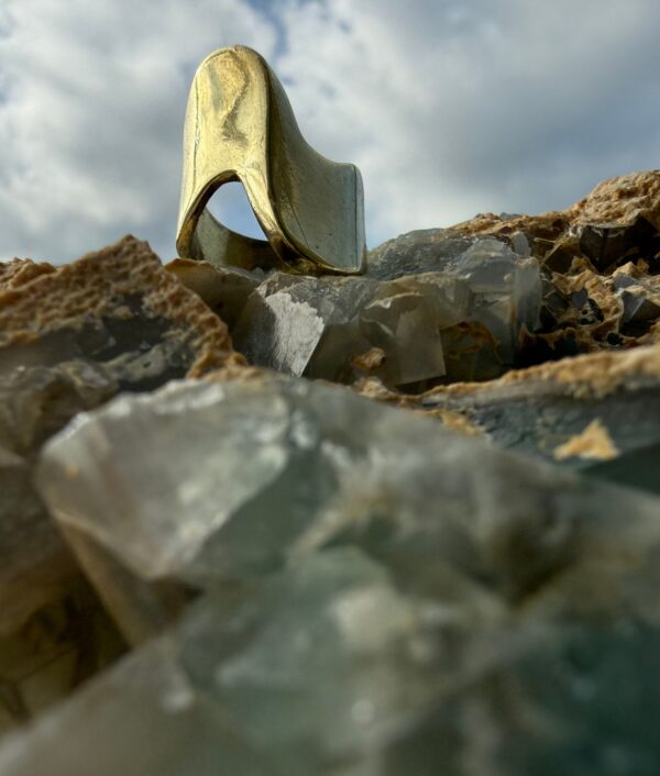 Anello Piega su fluorite azzurra