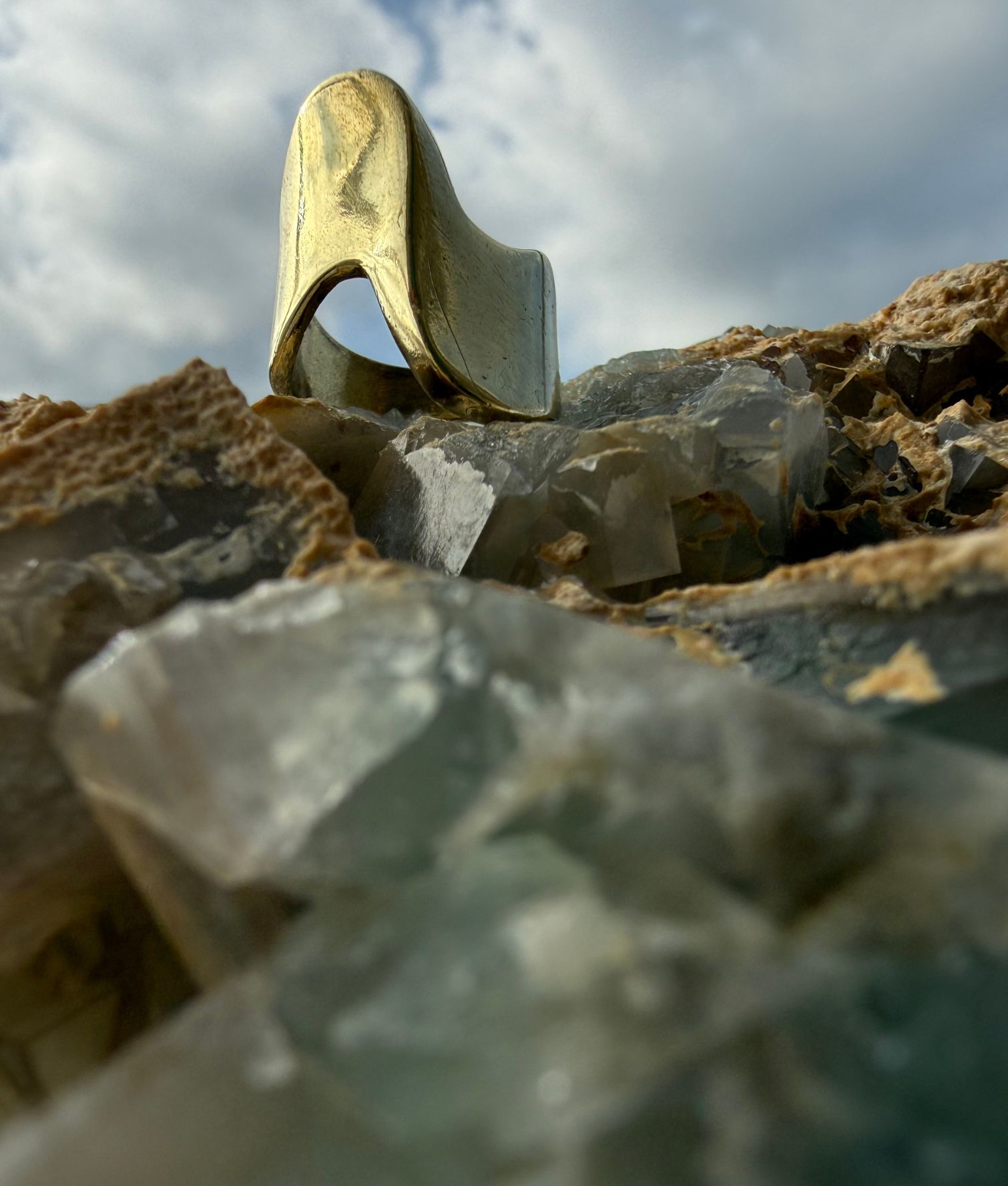 Anello Piega su fluorite azzurra