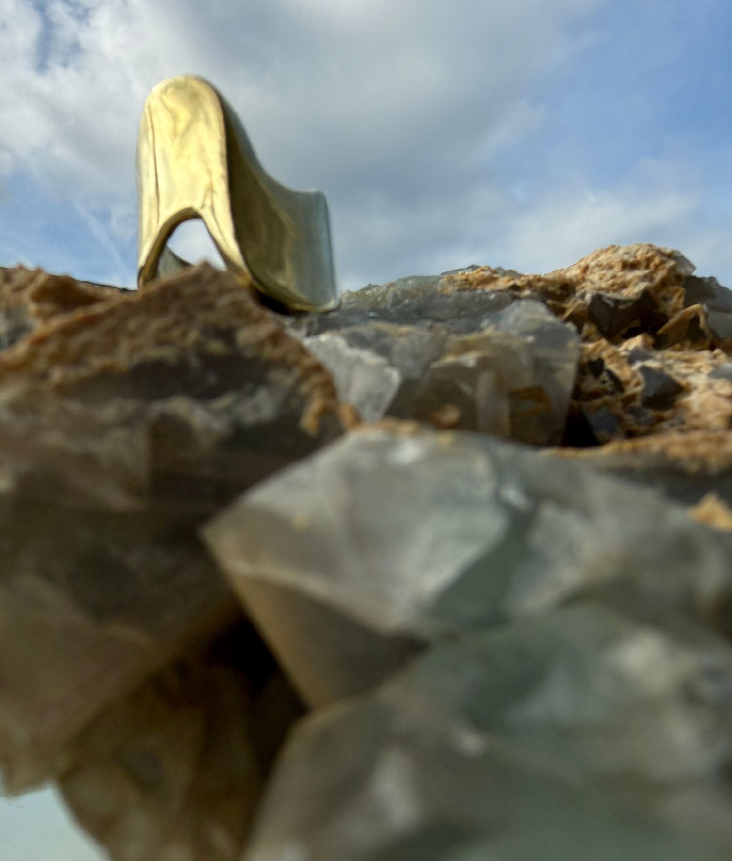 Anello Piega su fluorite azzurra